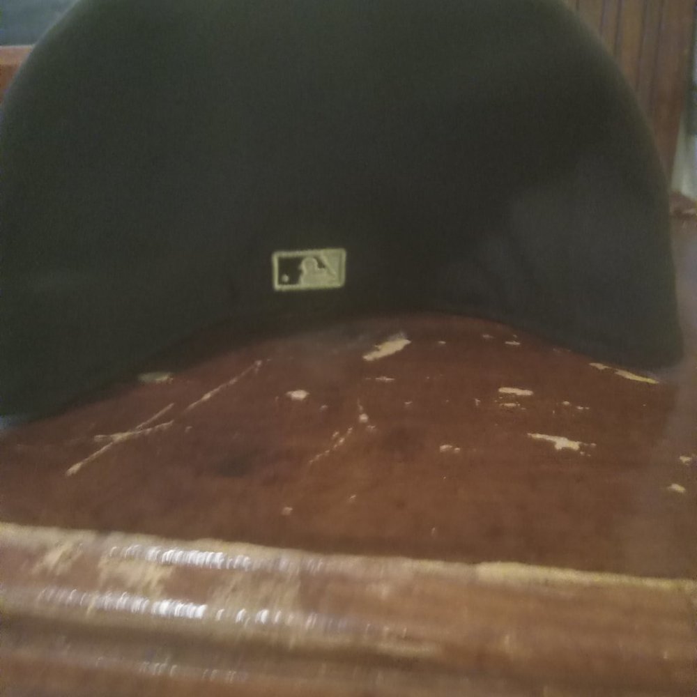 White socks hat - Picture 2 of 2